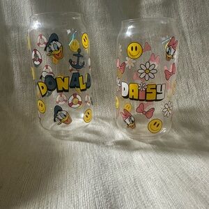 Donald and Daisy Duck Glass Set